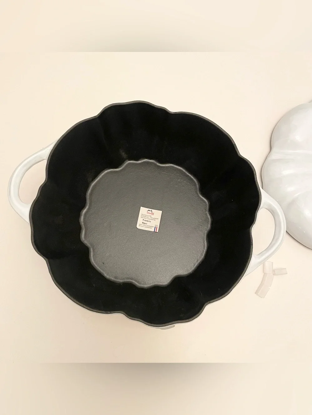 NIB Staub White Cast Iron Pumpkin Cocotte 3.5 Qt BRASS KNOB Discontinued